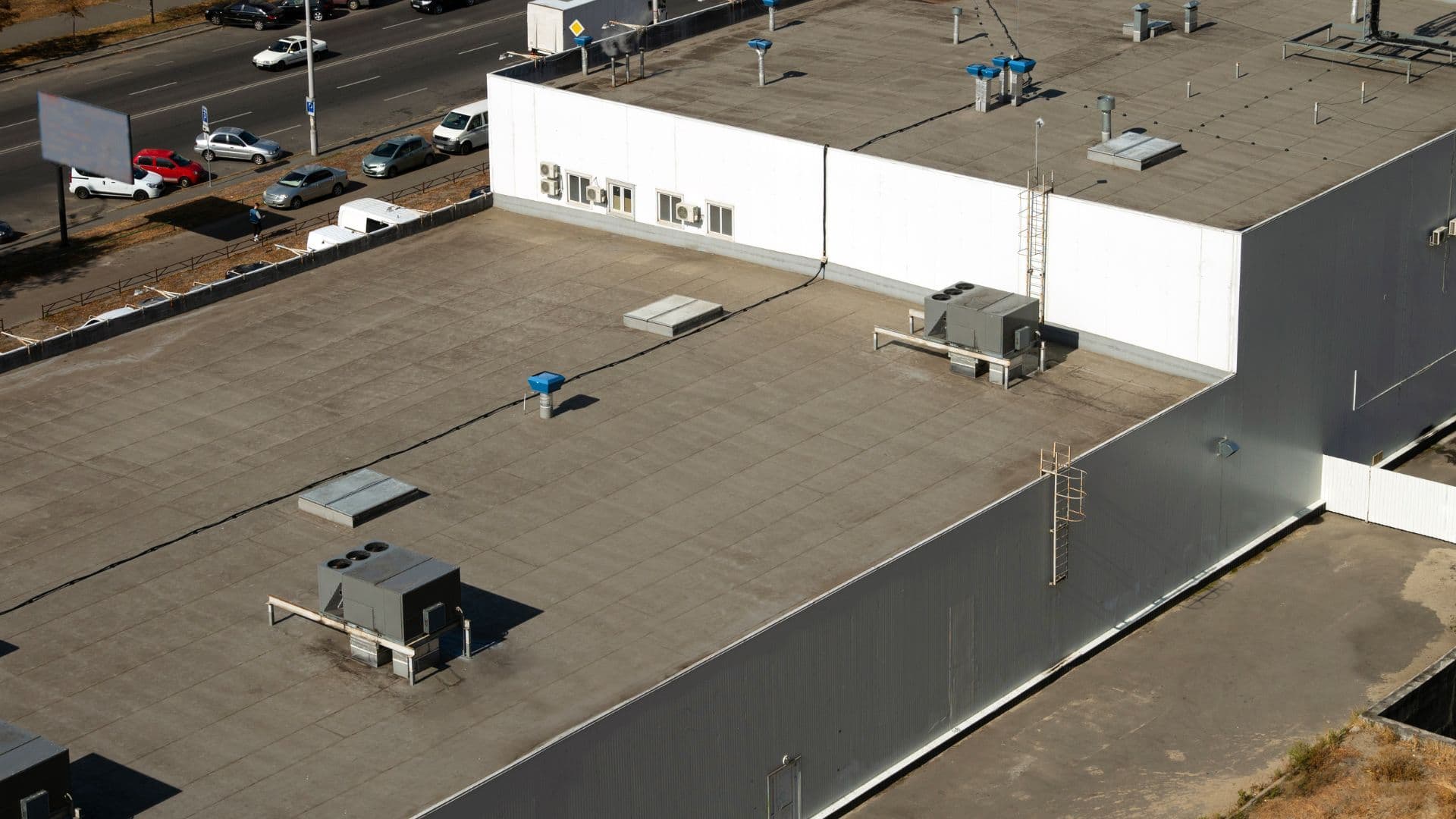 EPDM rubber roofing on a Twin Cities flat roof
