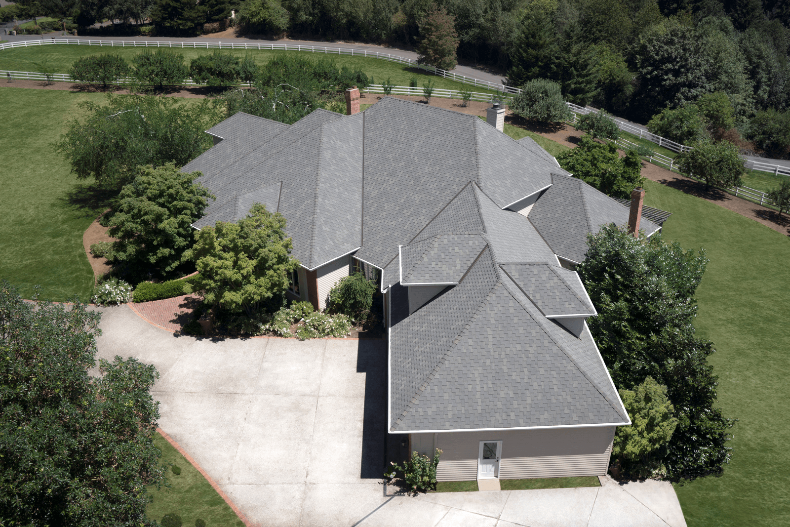 Savage home with Malarkey Windsor shingle in Weathered Wood
