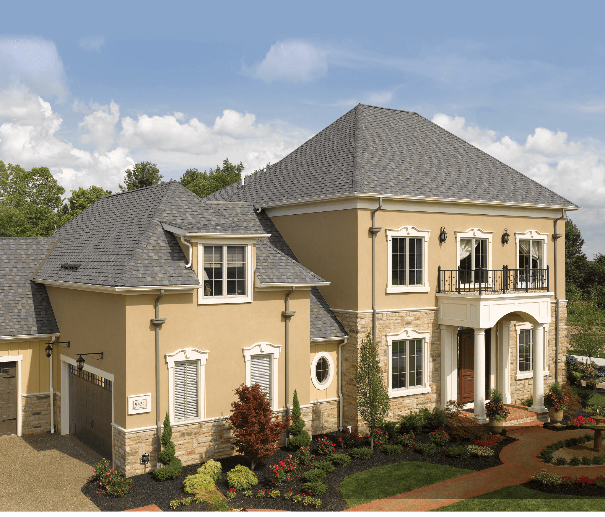 CertainTeed Landmark Pro on an Arden Hills lake-adjacent custom