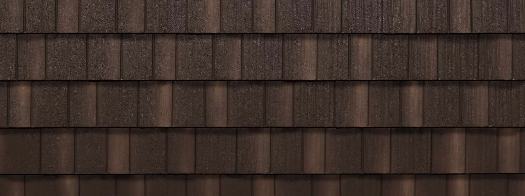 EDCO Infiniti Textured Shake in Chestnut Brown — premium aluminum textured profile detail