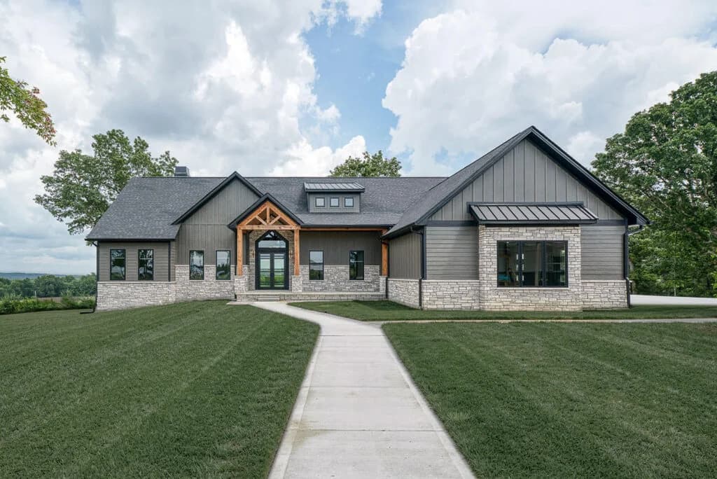 DiamondKote-finished LP SmartSide siding on a Twin Cities home