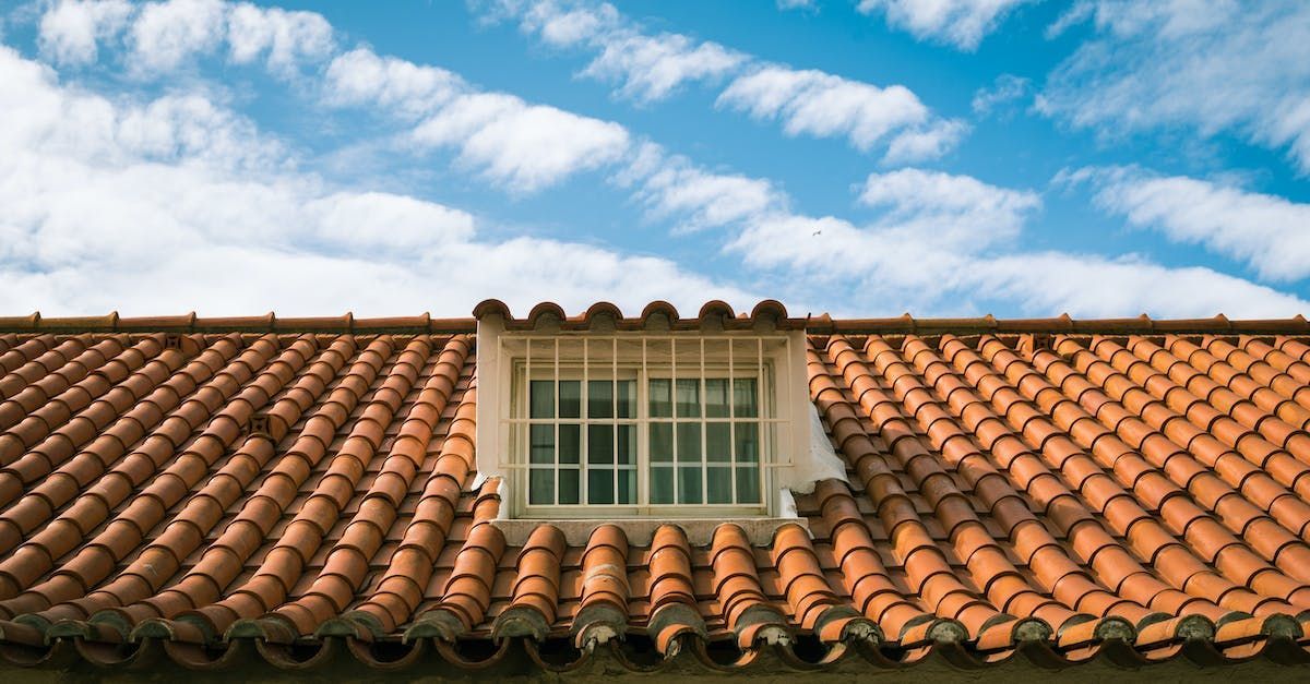 Why Don't Americans Use Tile Roofs? Let's Explore the Reasons